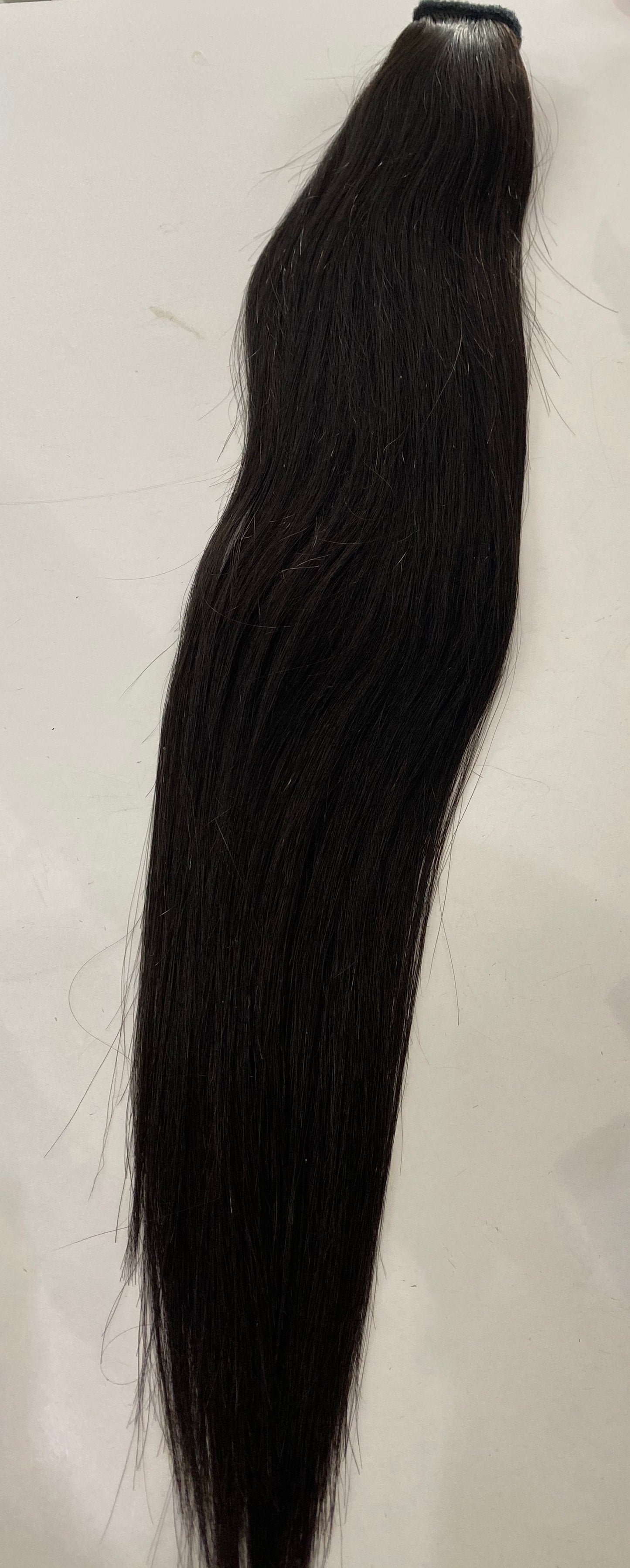 Cola de cabello humano 22’
