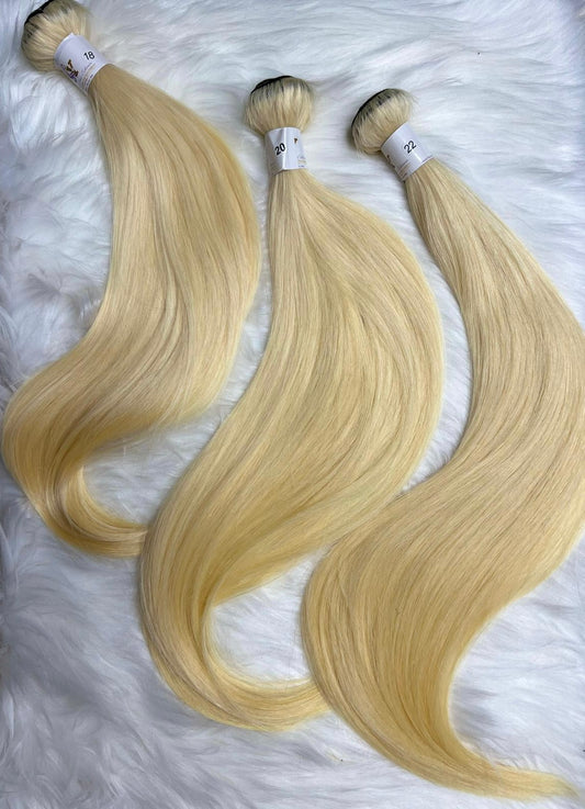 Extensiones 24’ Blonde #613 blonde (lacias)